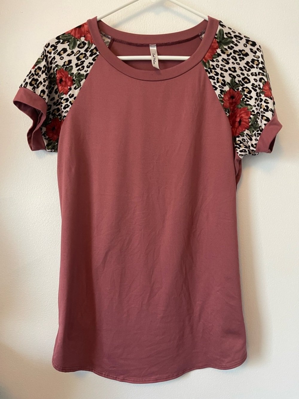 Mauve Boho Pink Mixed Media Animal Print & Rose Short Sleeve Raglan Tee M